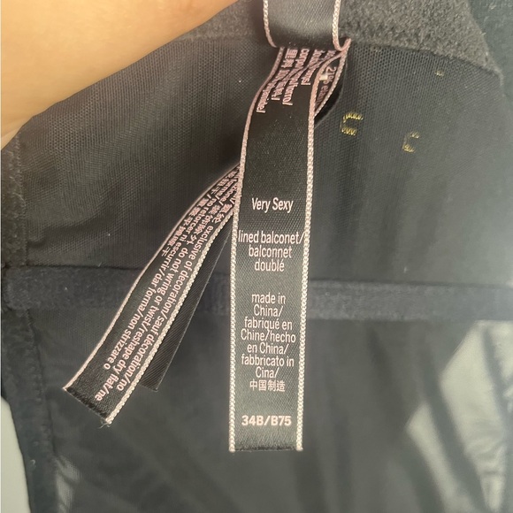 Victoria’s Secret very sexy lined balconet floral lace size 34B - Picture 5 of 5